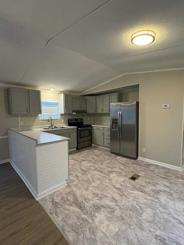 14 Vickie Ln - Photo 3 of 15