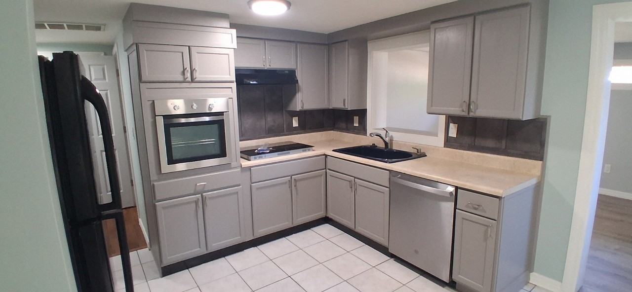 11021 Areca Dr - Photo 2 of 17