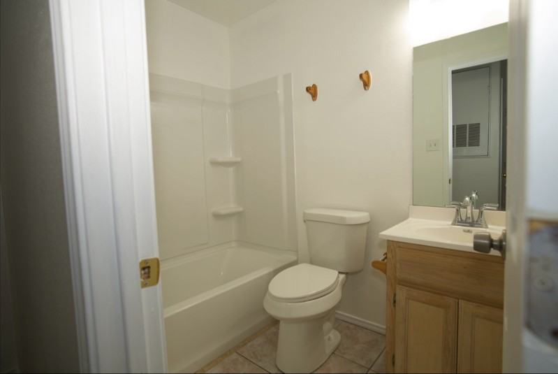 746 Sonesta Dr #B - Photo 6 of 10