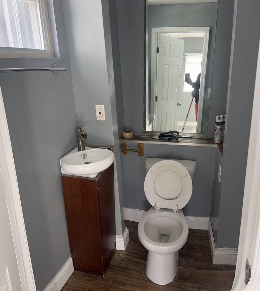 2311 W Lexington St #1 - Photo 6 of 10