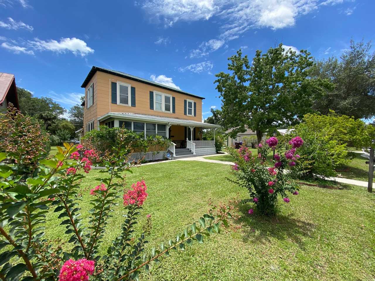1407 Massachusetts Ave - Photo 4 of 6