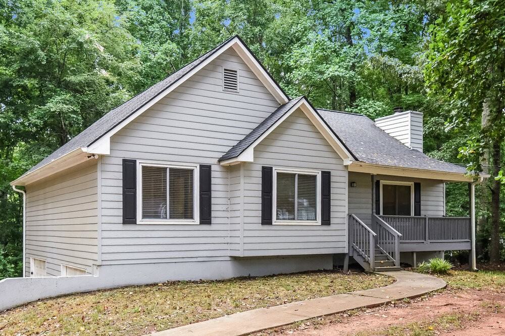 580 Toonigh Rd - Photo 4 of 20