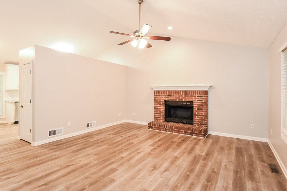 580 Toonigh Rd - Photo 5 of 20