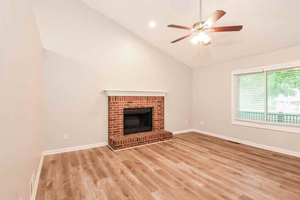 580 Toonigh Rd - Photo 6 of 20