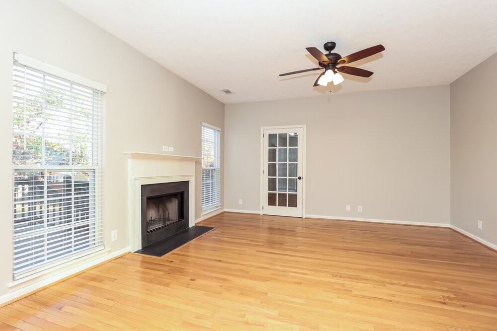 6757 Ascot Dr - Photo 4 of 17