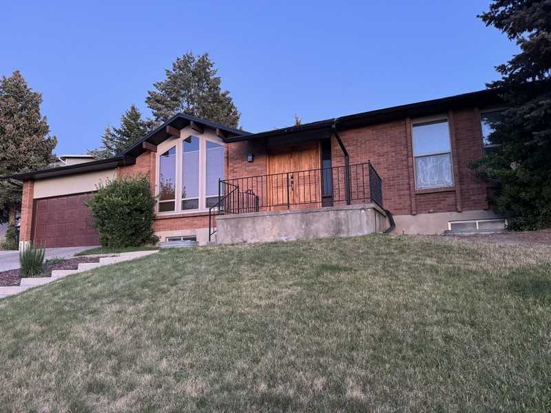 2176 E Aspenwood Way - Photo 2 of 17
