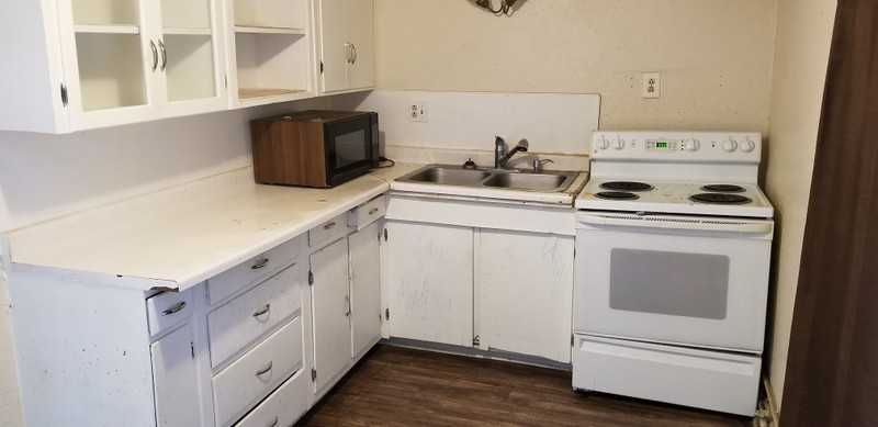 527 Swenson Ave - Photo 4 of 19