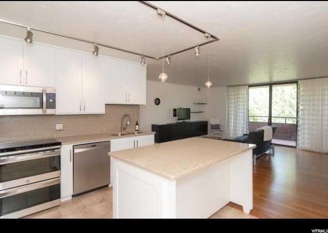 115 S St - Photo 2 of 15