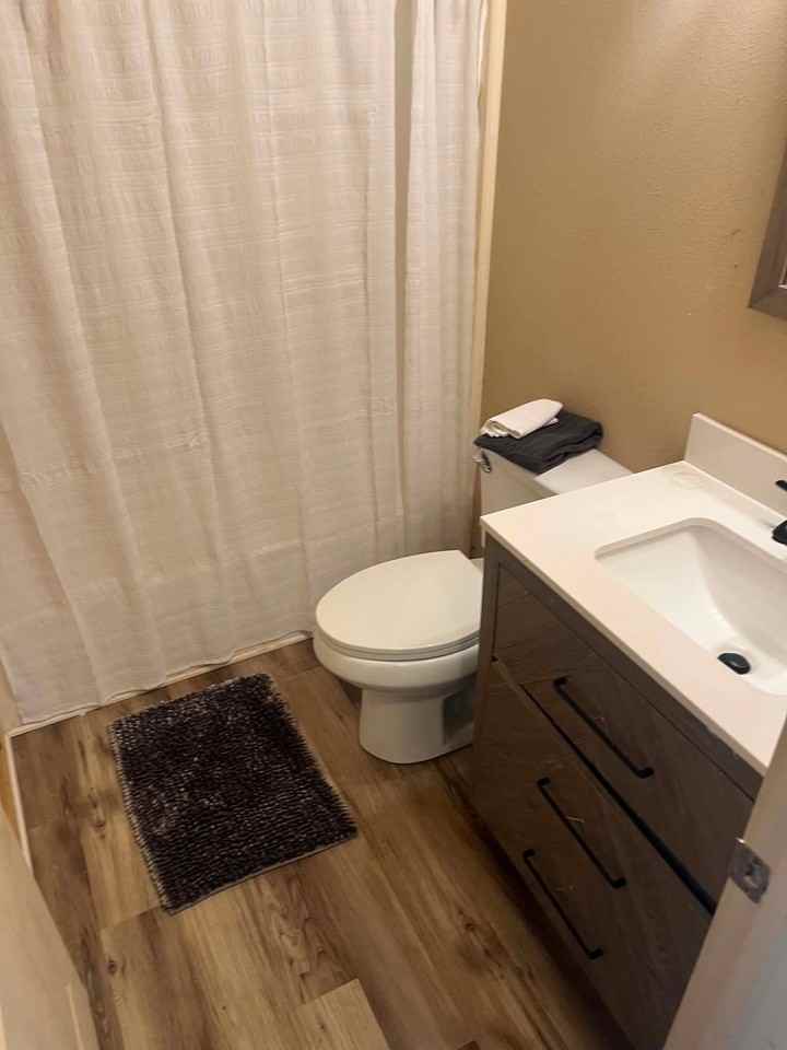 2707 S Chestnut St - Photo 2 of 8