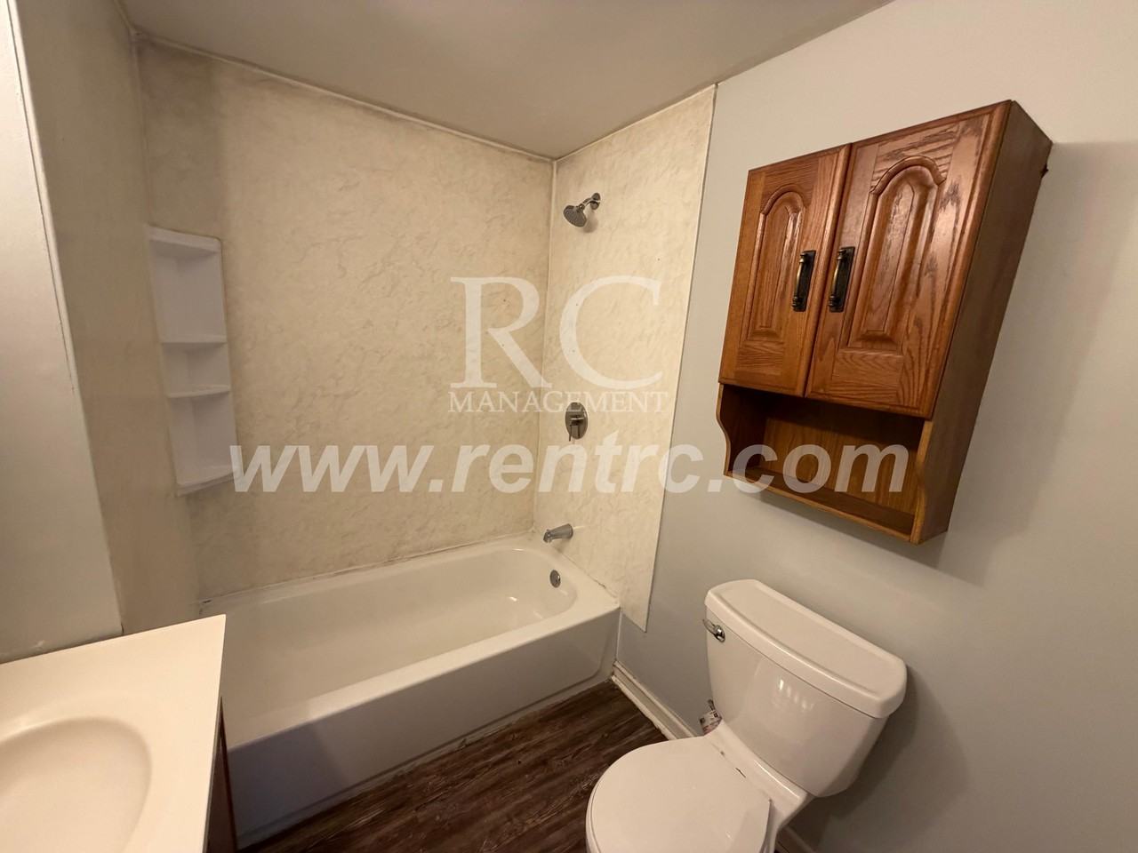 1218 Clarence St - Photo 4 of 15