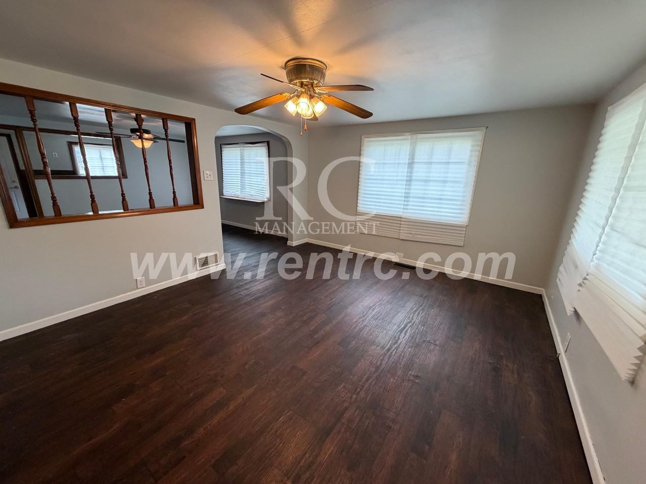 1218 Clarence St - Photo 6 of 15