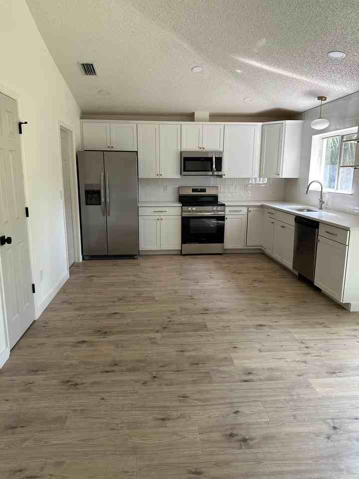 89 Rose Dr - Photo 5 of 13