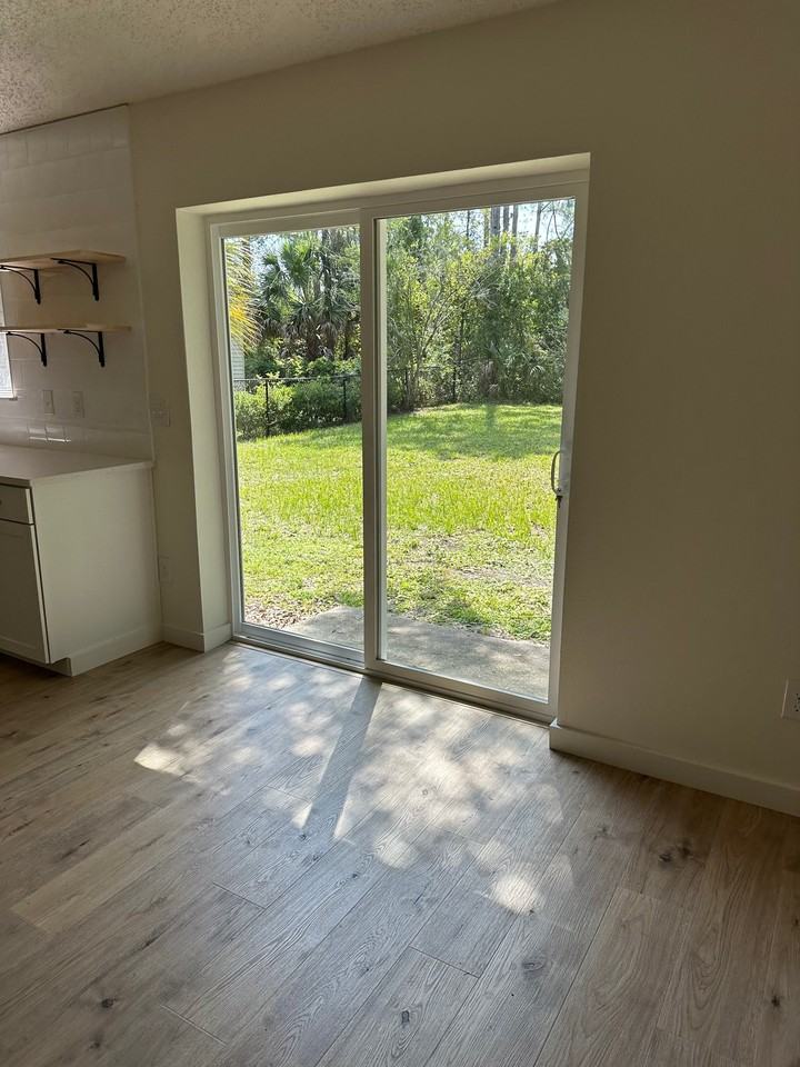 89 Rose Dr - Photo 6 of 13