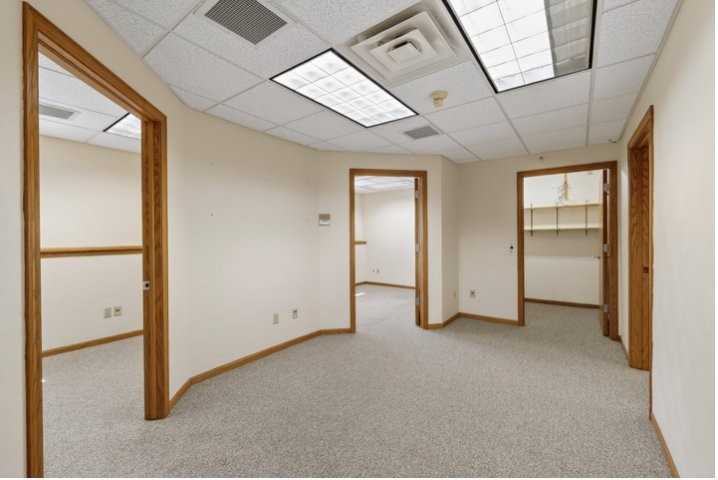 602 Pleasant Oak Dr #F - Photo 3 of 7