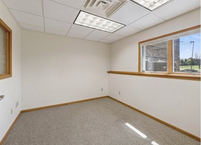 602 Pleasant Oak Dr #F - Photo 6 of 7