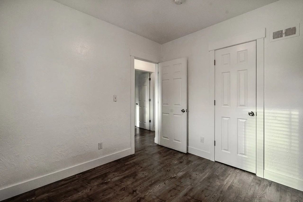 723 10th St S ##S - Photo 5 of 18