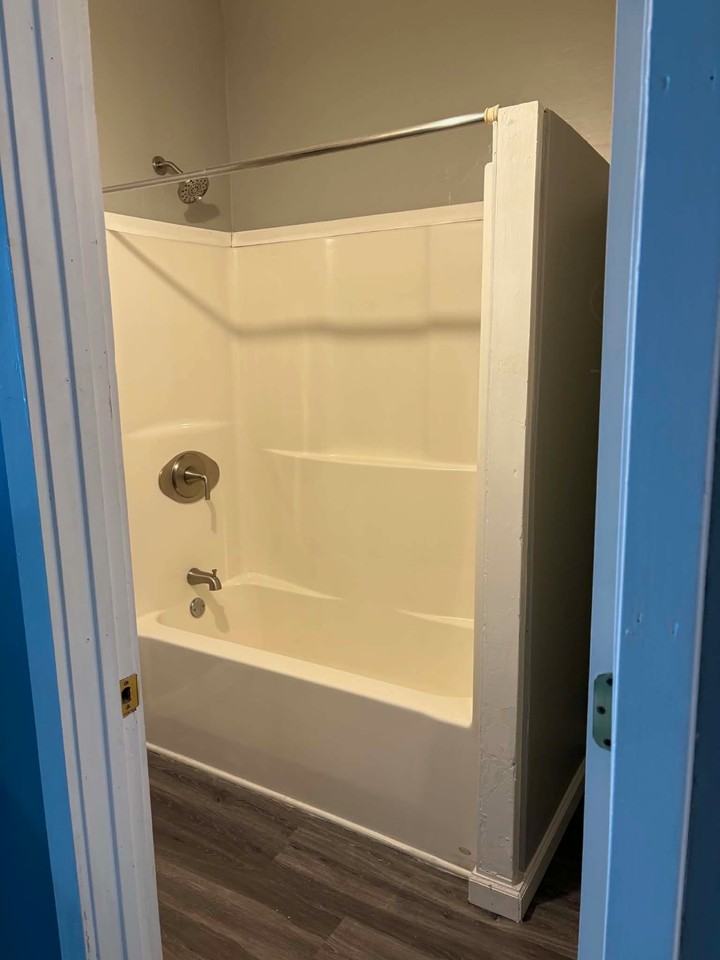 1123 4th Ave #22 - Photo 5 of 6