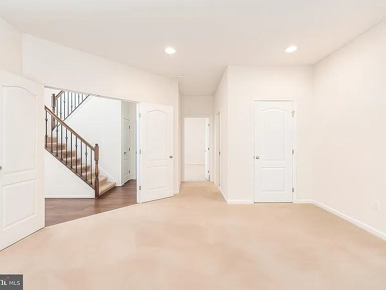43698 Chicacoan Creek Sq - Photo 4 of 20