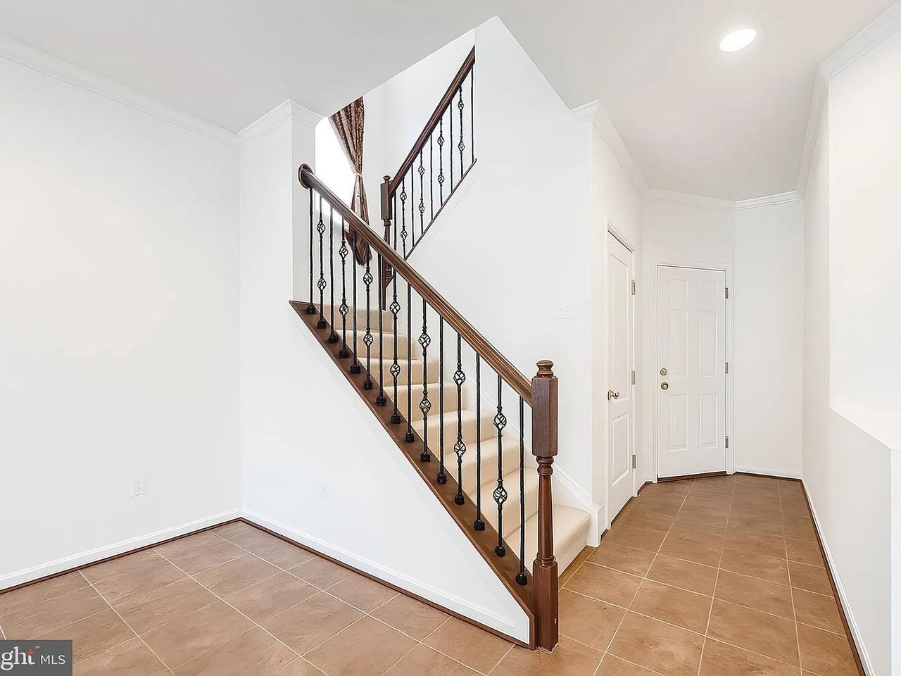 43698 Chicacoan Creek Sq - Photo 5 of 20