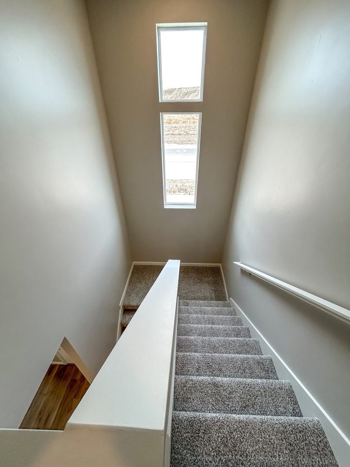 57 N Riverside Dr - Photo 6 of 15