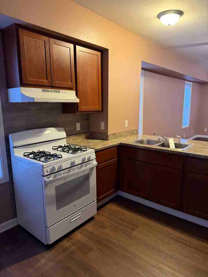 701 1/2 10th Ave - Photo 2 of 14