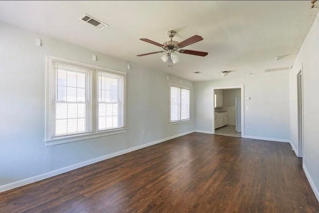314 W Georgia St - Photo 6 of 7
