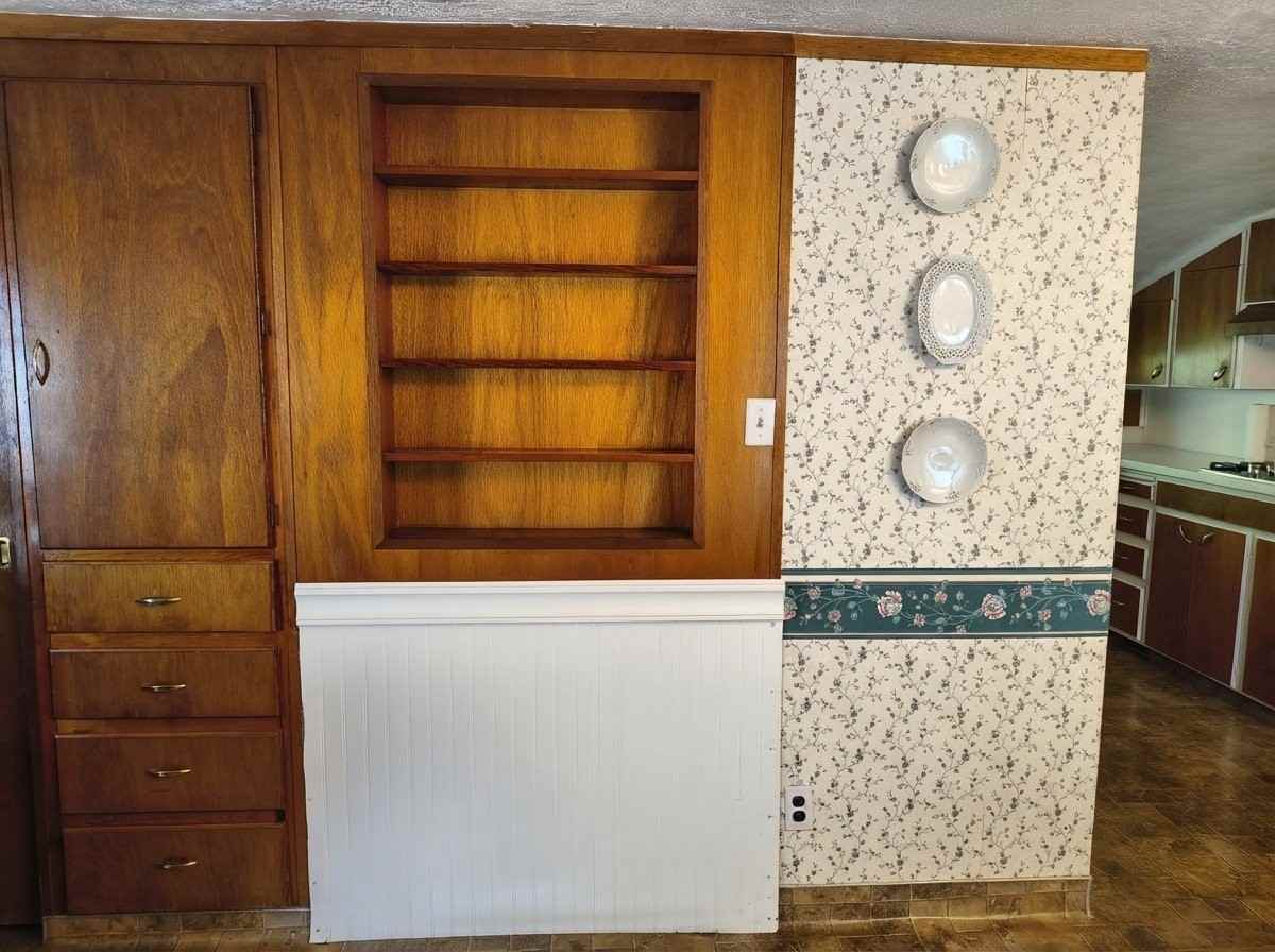 1065 Nw #B - Photo 2 of 20