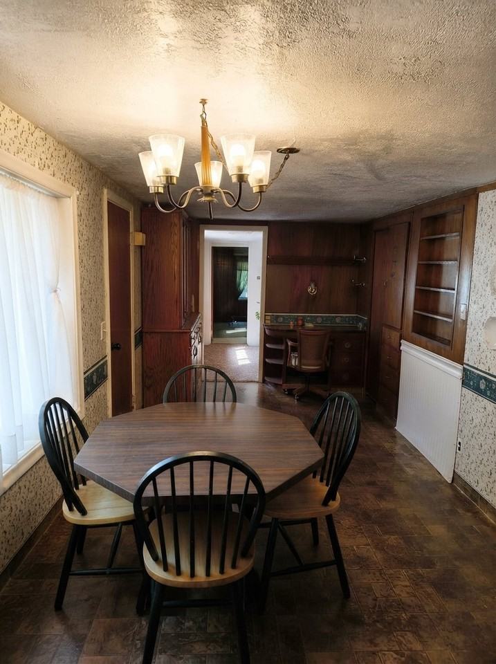 1065 Nw #B - Photo 3 of 20