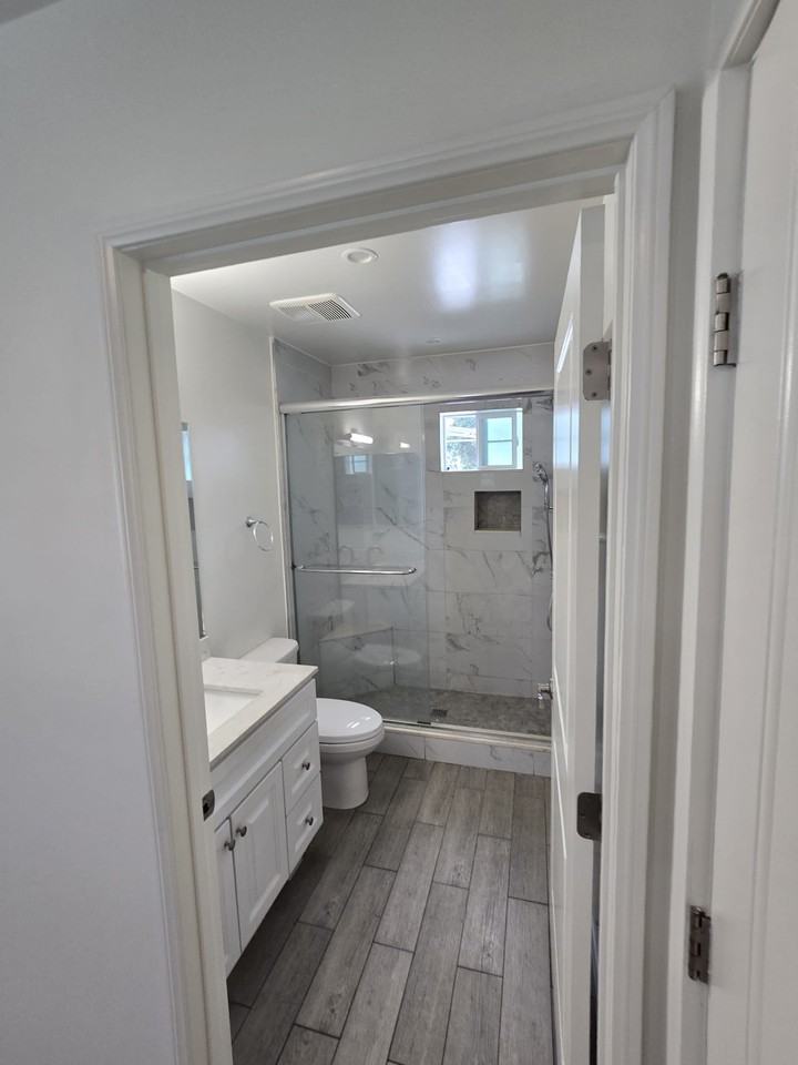 15417 Tuba St #2 - Photo 4 of 6