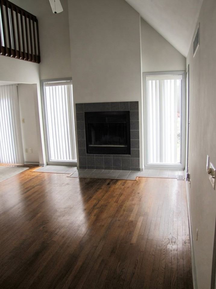 4627 Genessee St Apt B - Photo 3 of 20
