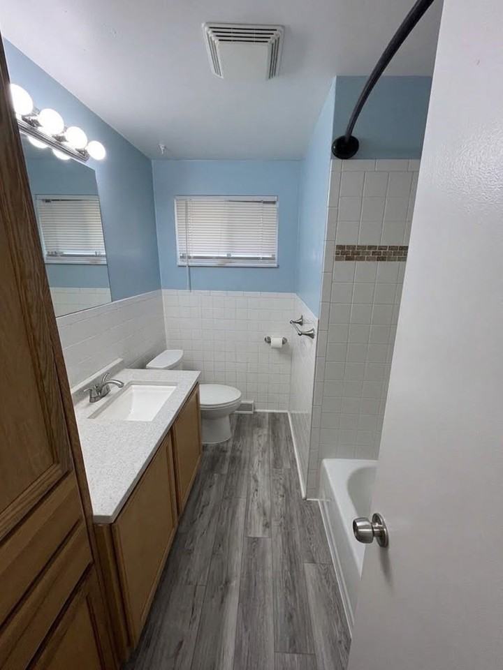 7641 Elmwood Ln - Photo 4 of 13