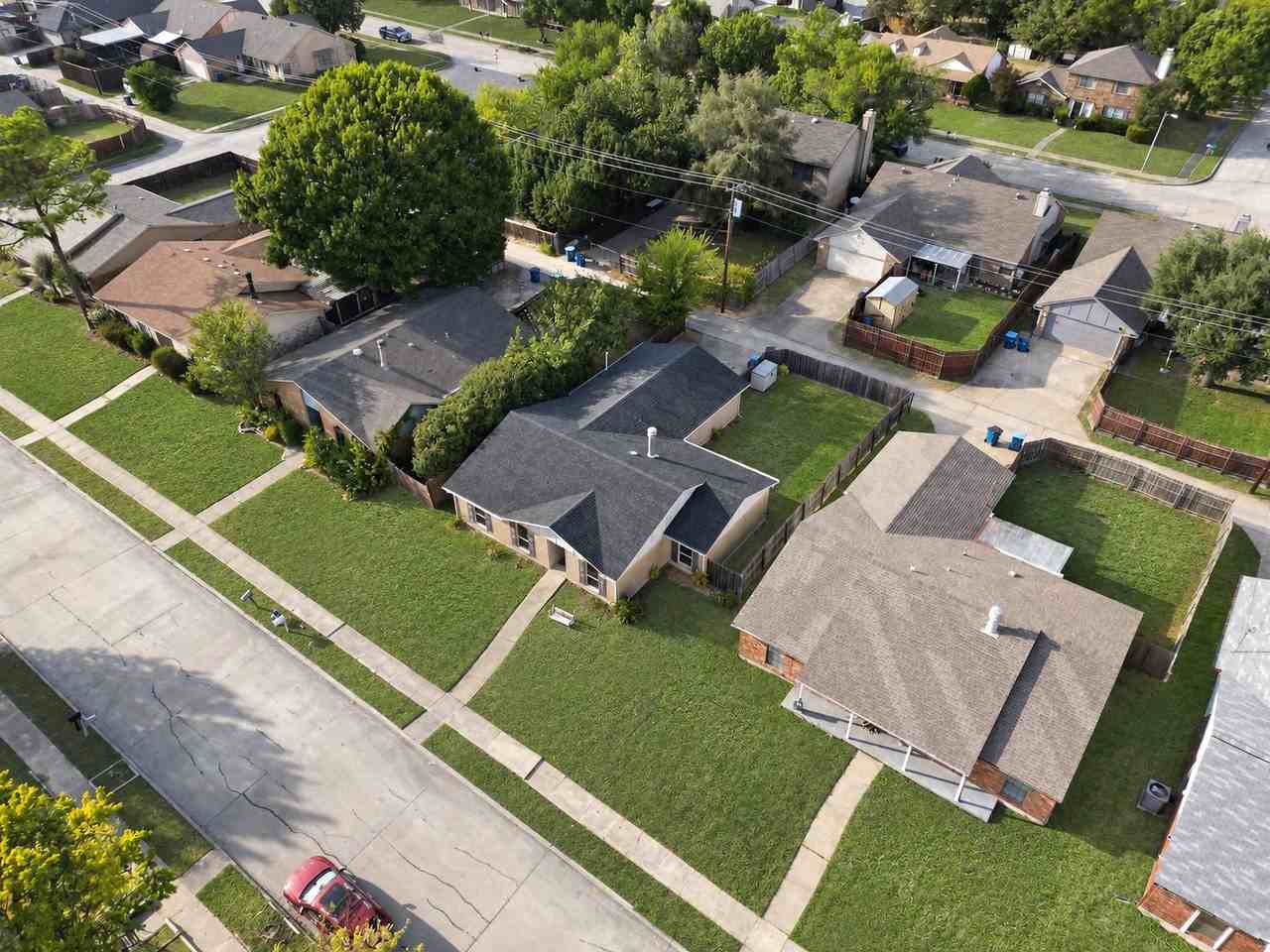 9005 Millwood Dr - Photo 6 of 19