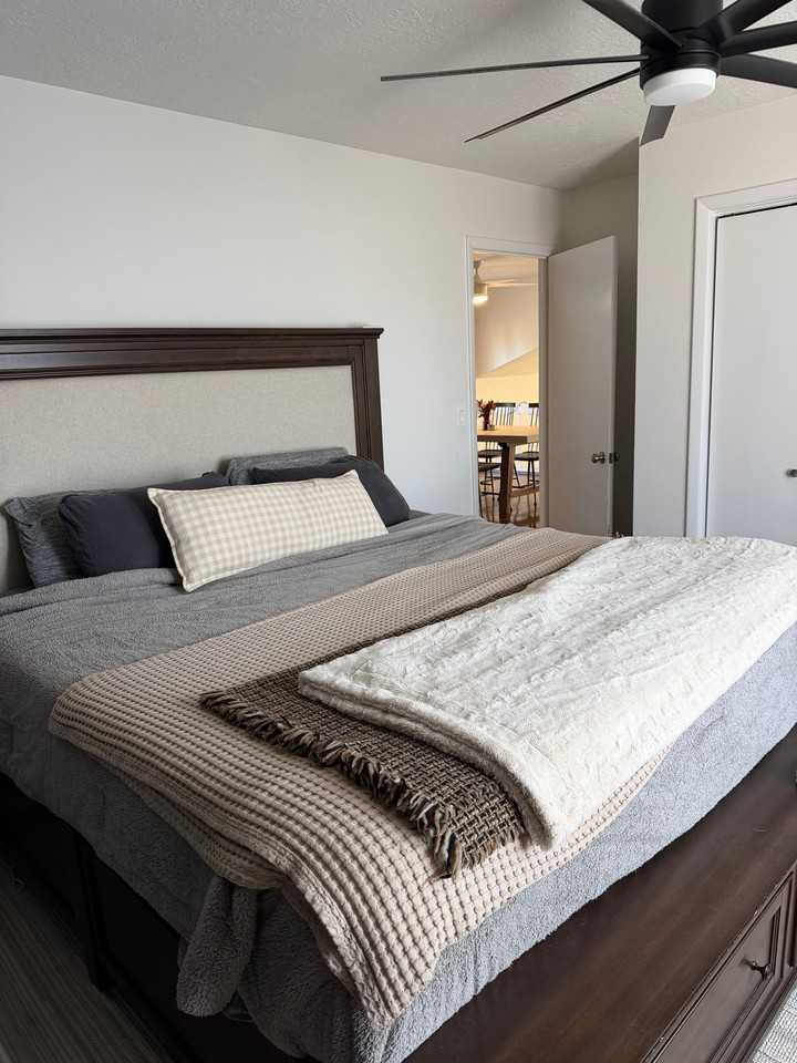 675 Maple Dr - Photo 4 of 12