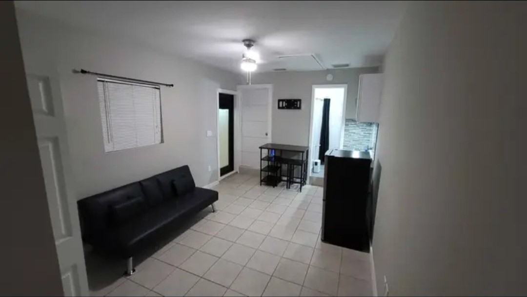 11520 Swst - Photo 2 of 16