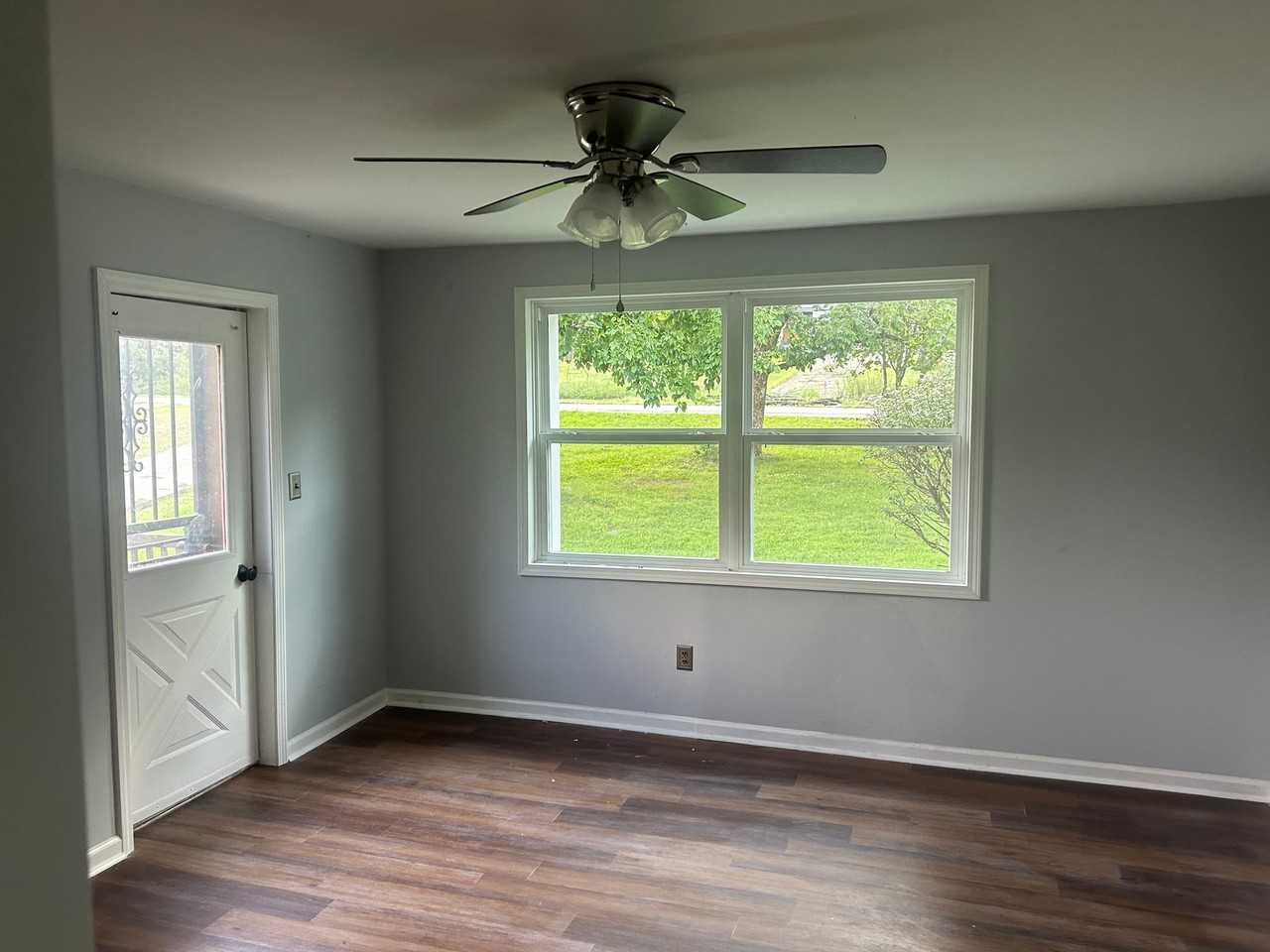 555 Logue Rd - Photo 2 of 6