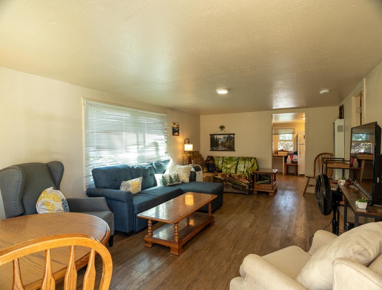 11695 Foothill Ave - Photo 5 of 5