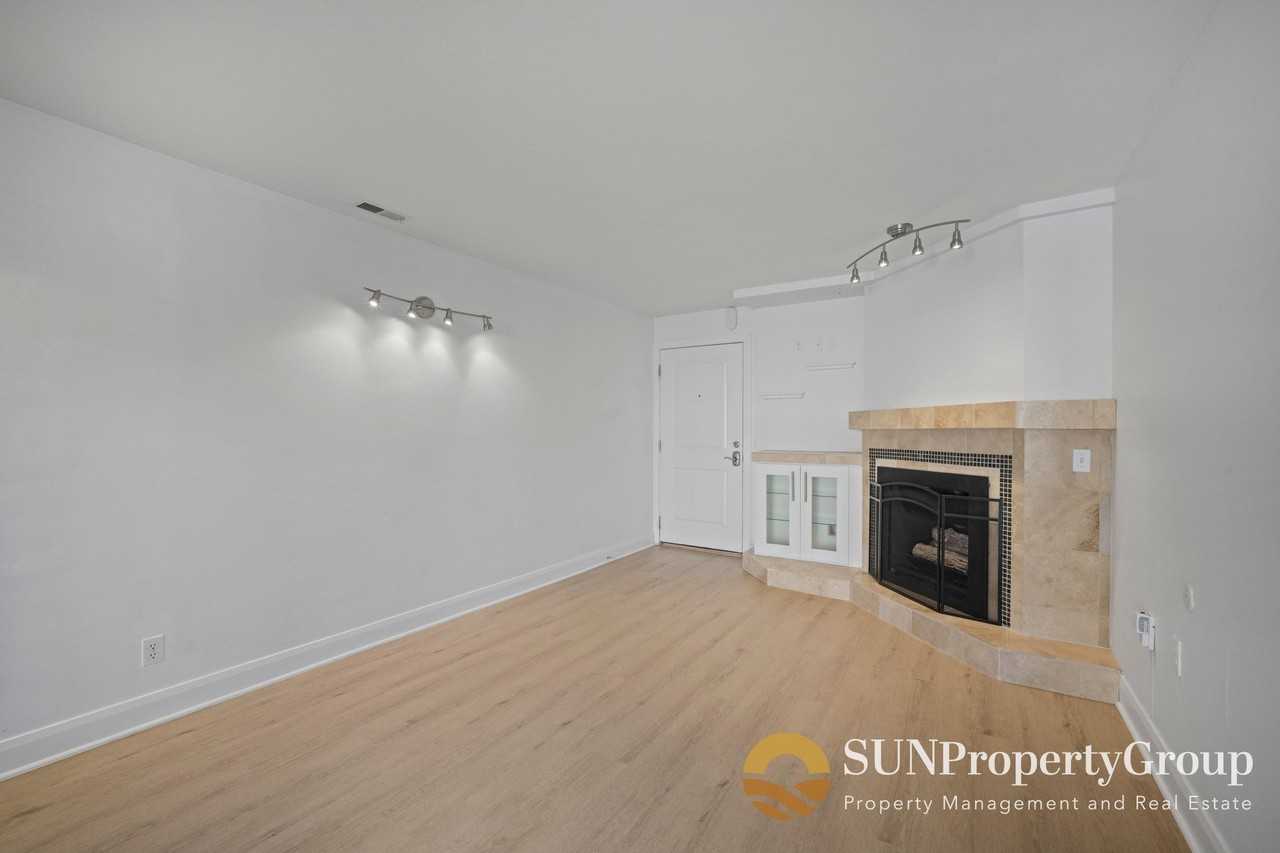 963 E St #210 - Photo 7 of 19