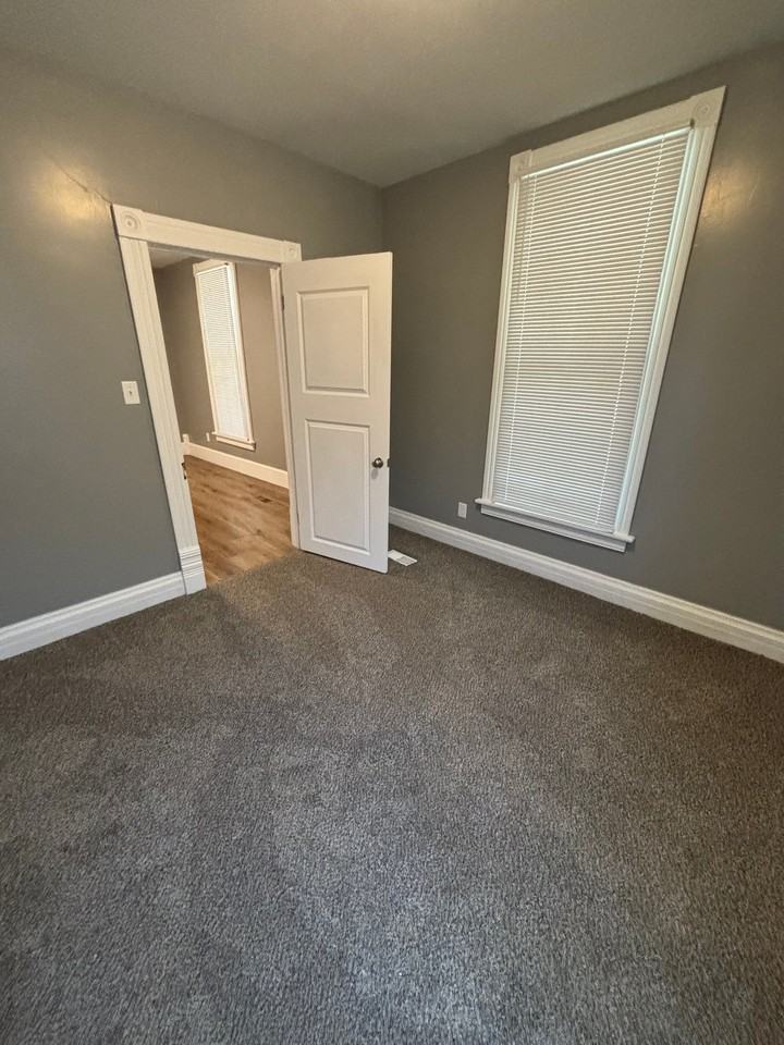 328 S Market St - Photo 3 of 15
