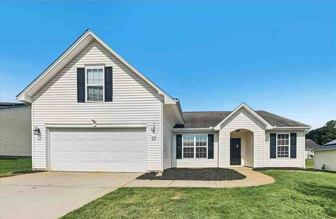 211 Bellport Dr - Photo 5 of 10