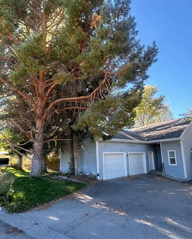 11804 S Country Club Dr - Photo 2 of 19