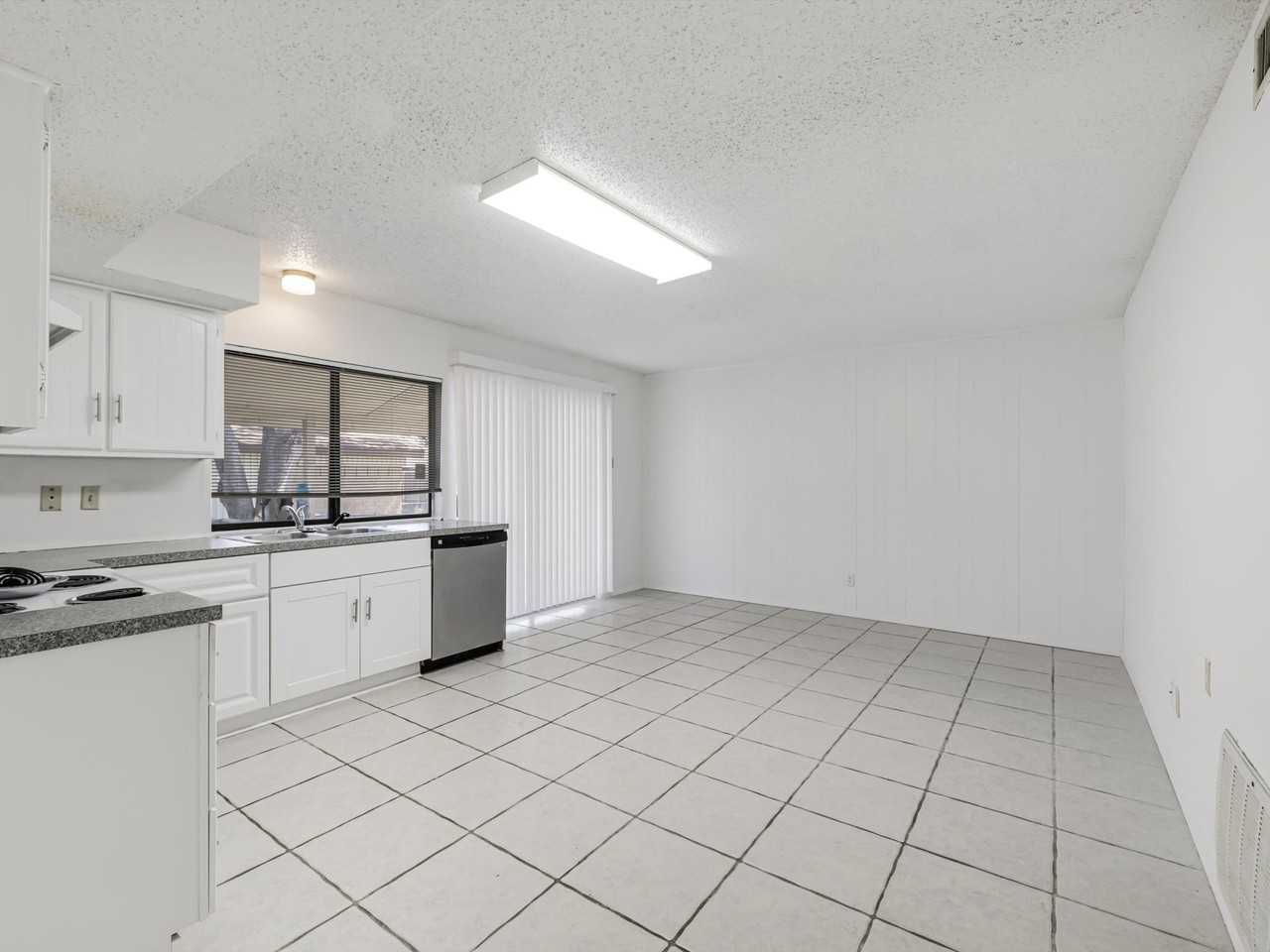 2826 Holy Cross Ln - Photo 6 of 20