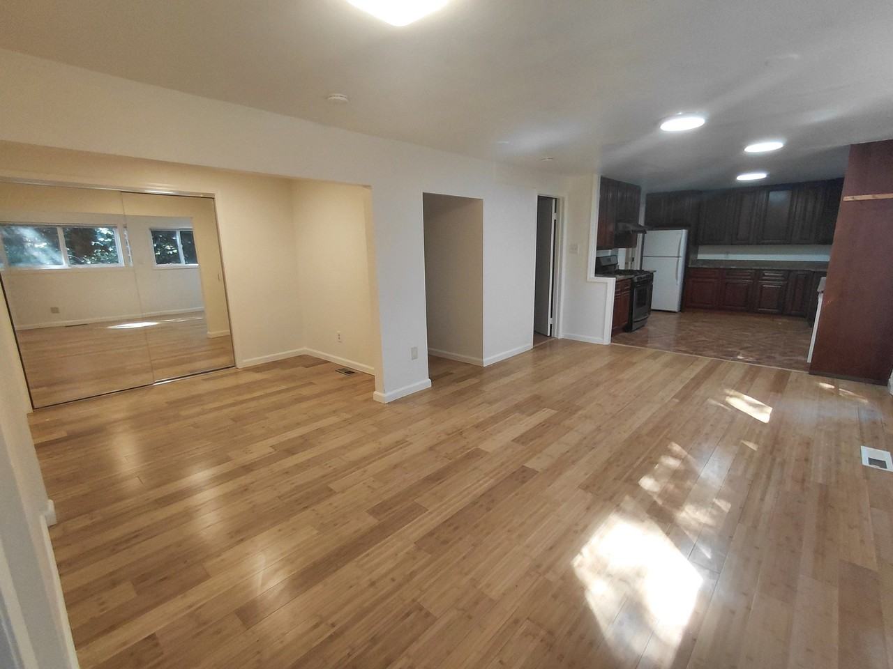 6170 Plymouth Ave - Photo 5 of 10