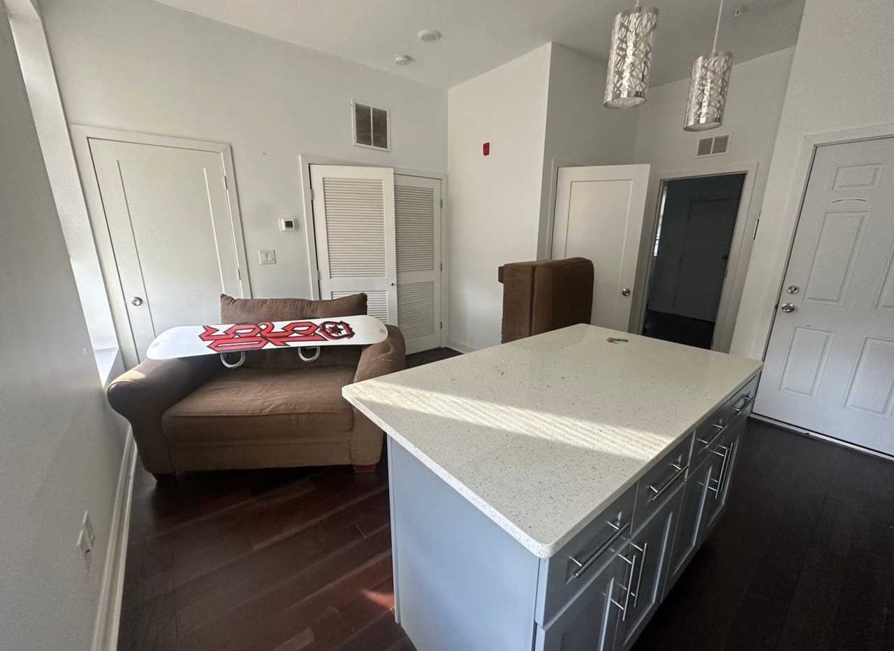 1635 W Girard Ave #2F - Photo 2 of 4