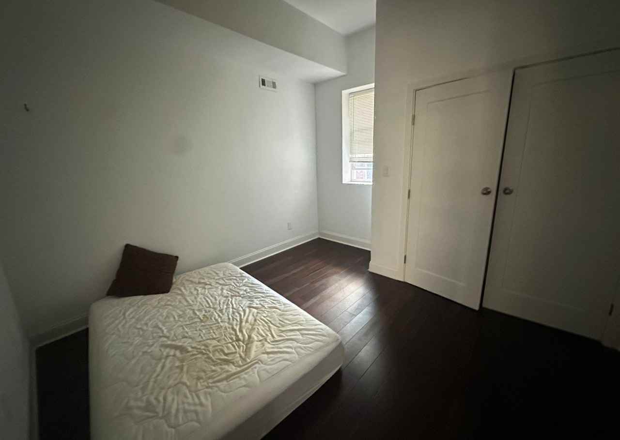 1635 W Girard Ave #2F - Photo 4 of 4