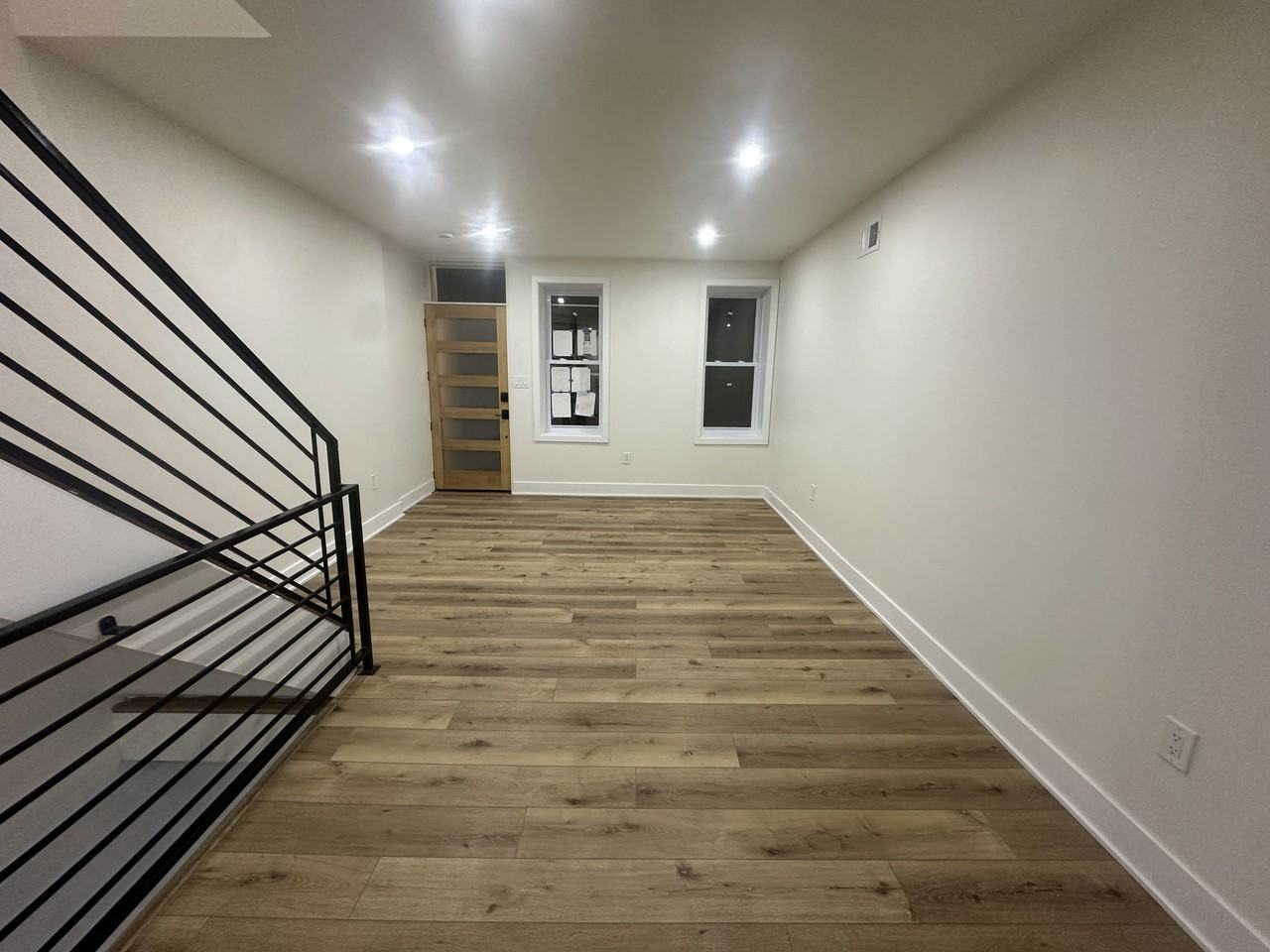 539 Mcclellan St - Photo 2 of 19