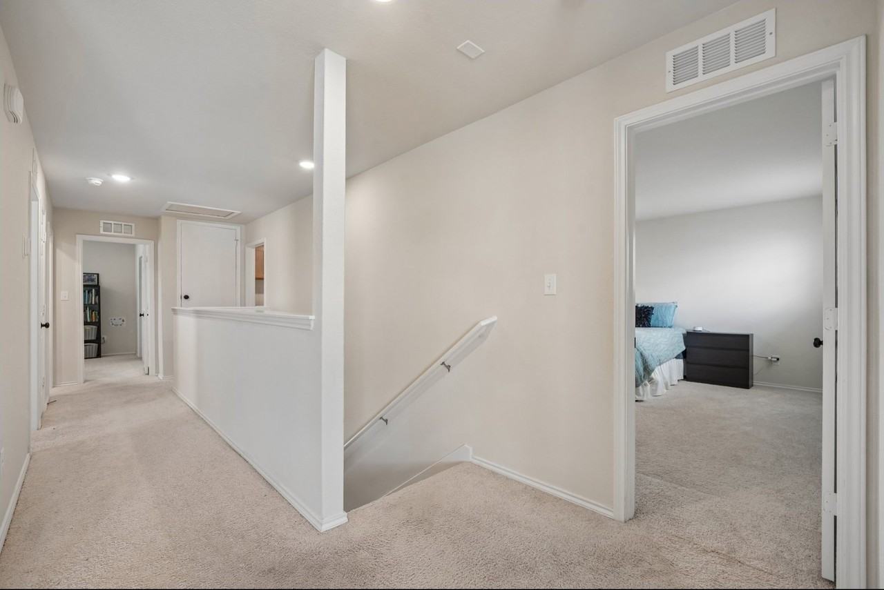 4037 Sun Meadow Ln - Photo 7 of 16