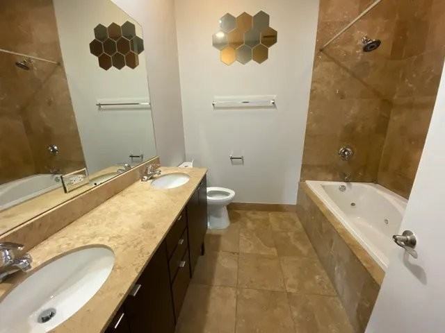 44 N Paulina St - Photo 6 of 9