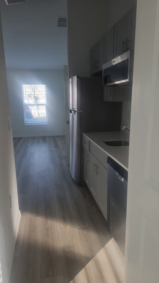 4381 Riverbend Blvd #1 - Photo 3 of 11