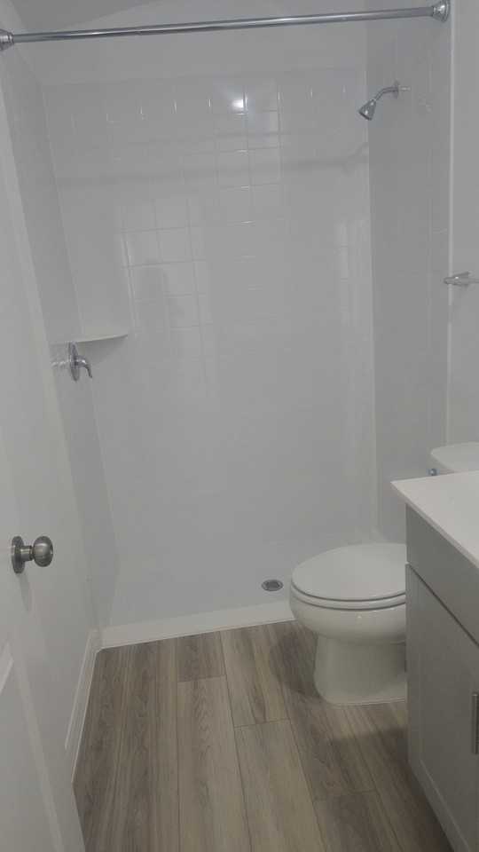 4381 Riverbend Blvd #1 - Photo 7 of 11