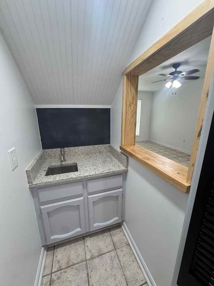 191 Bellewood Dr #A - Photo 5 of 16